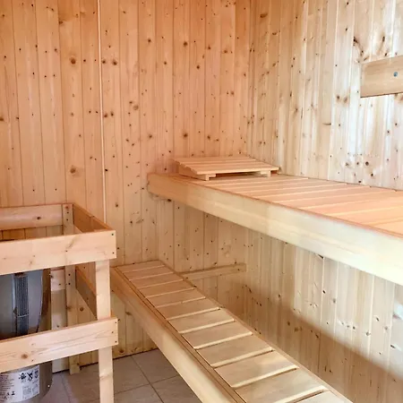 Mit Sauna Im Mirow Prázdninový dům *
